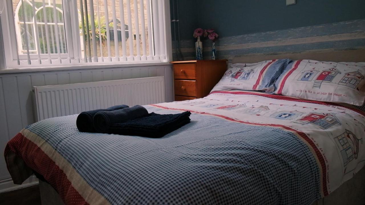 Commanders Cabin 'As Seen In Beyond Paradise' Looe Bagian luar foto